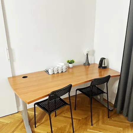 Fantastic-inn - Warecka Apartman Varsó